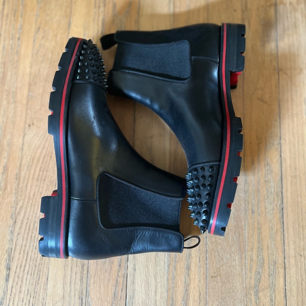 CHRISTIAN LOUBOUTIN MEN CHELSEA BOOTS. BRAND NEW 100% AUTHENTIC RED BOTTOMS
